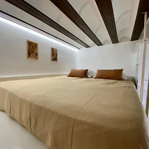 Cosy Studio In Alameda District , Sevilla España
