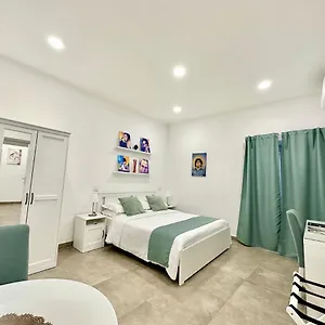 https://tribunali-181-guest-house.hotels-amalfi.com